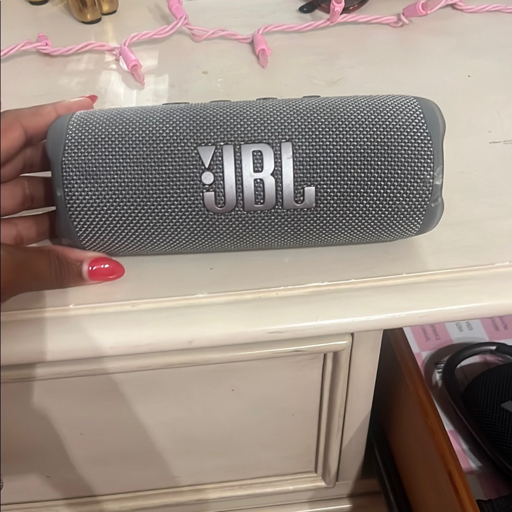 JBL clip 6